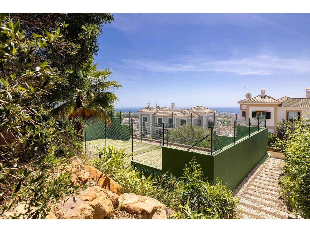 3 chambre Penthouse à vendre à Casares avec piscine garage - 590 000 € (Ref: 9863875)