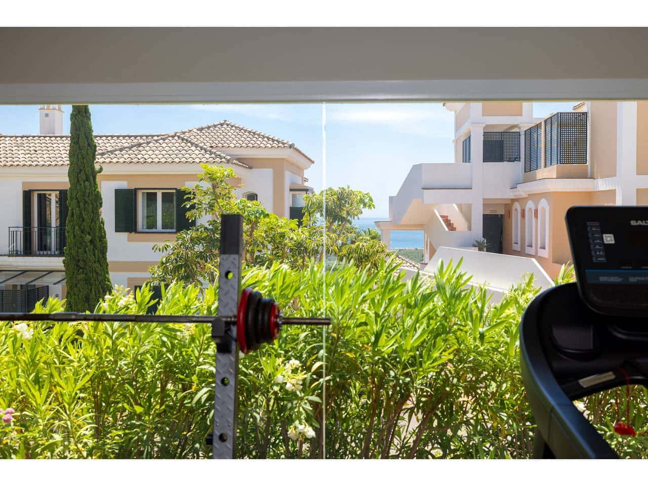 3 chambre Penthouse à vendre à Casares avec piscine garage - 590 000 € (Ref: 9863875)
