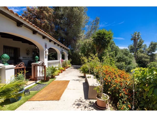 3 chambre Finca/Maison de Campagne à vendre à San Roque avec garage - 600 000 € (Ref: 9868122)