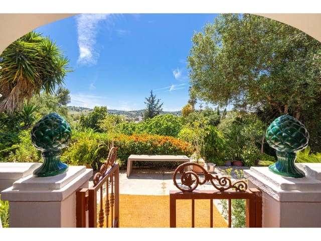 3 chambre Finca/Maison de Campagne à vendre à San Roque avec garage - 600 000 € (Ref: 9868122)
