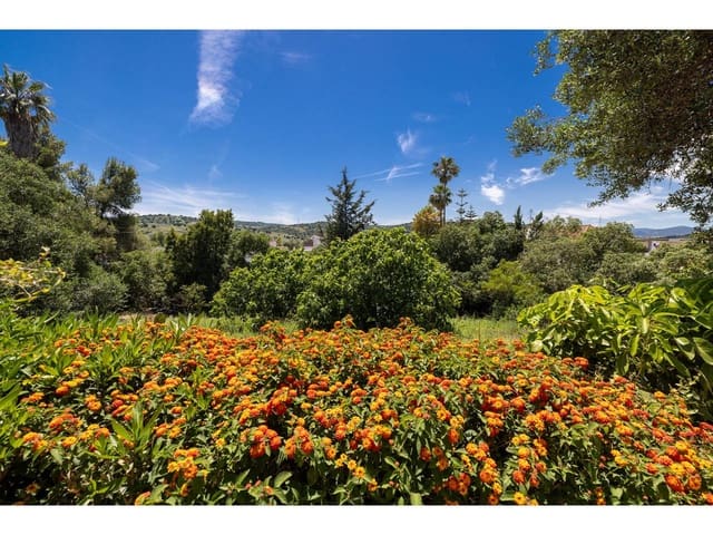 3 chambre Finca/Maison de Campagne à vendre à San Roque avec garage - 600 000 € (Ref: 9868122)