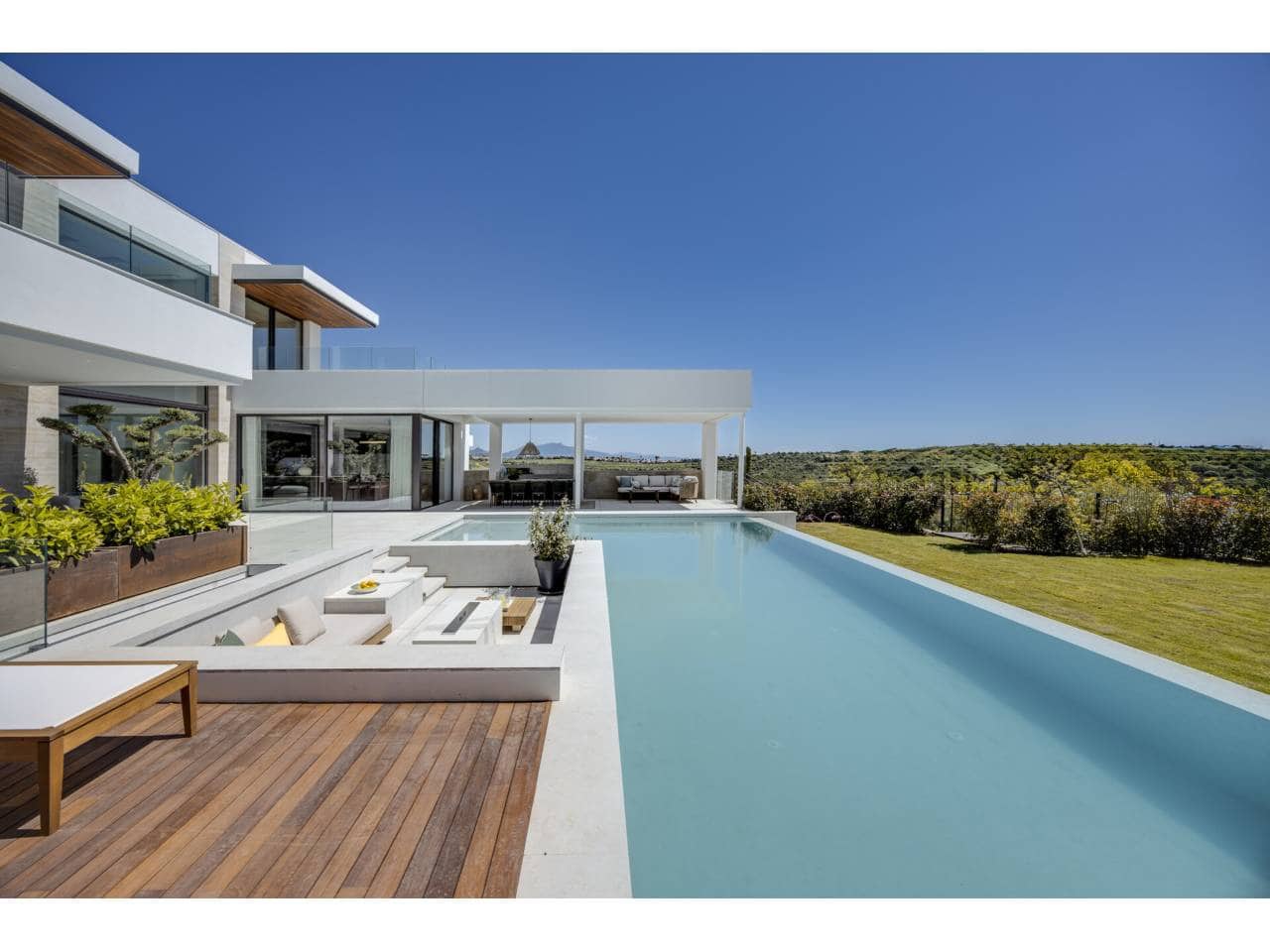 4 sypialnia Willa na sprzedaż w Casares z basenem garażem - 4 200 000 € (Ref: 9868123)