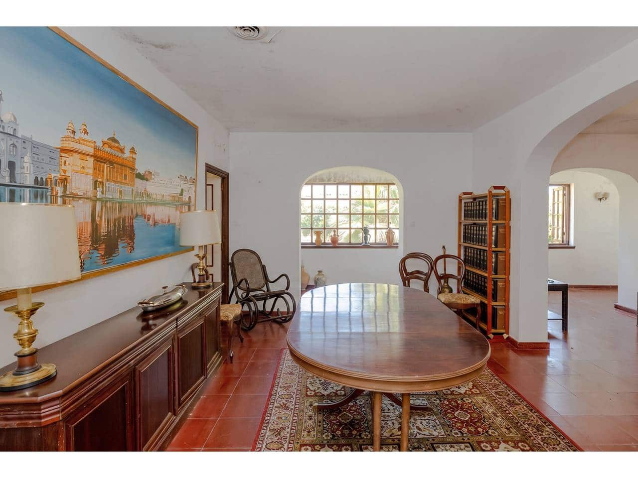 6 soverom Villa til salgs i Algeciras med garasje - € 582 000 (Ref: 9880451)