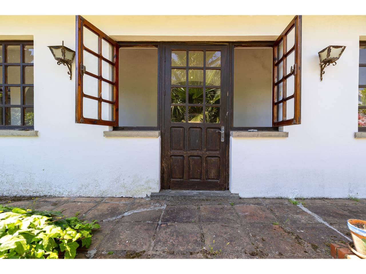 6 soverom Villa til salgs i Algeciras med garasje - € 582 000 (Ref: 9880451)