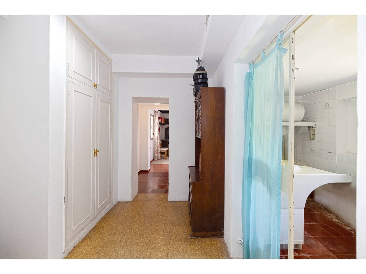 6 soverom Villa til salgs i Algeciras med garasje - € 582 000 (Ref: 9880451)