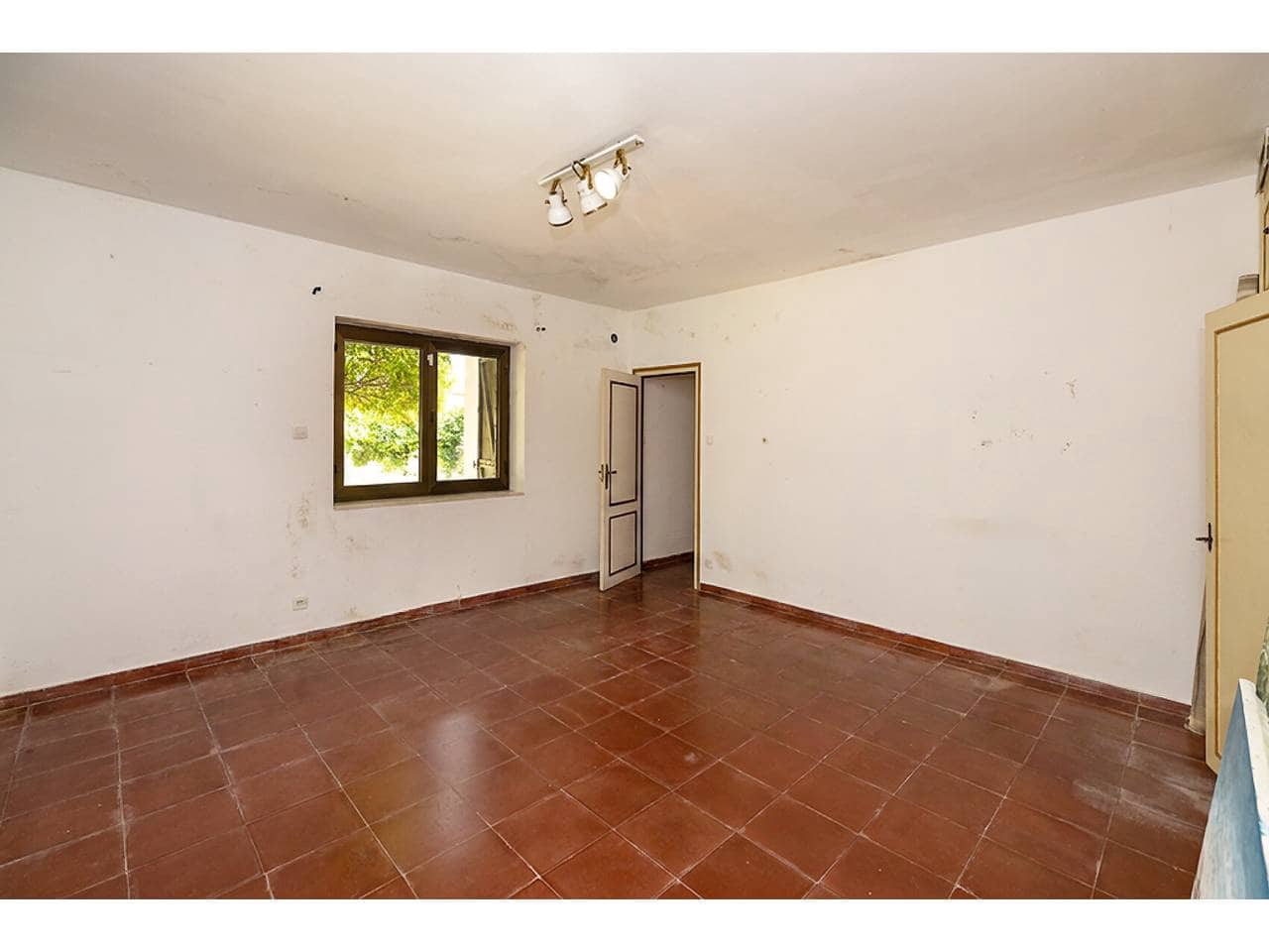 6 soverom Villa til salgs i Algeciras med garasje - € 582 000 (Ref: 9880451)