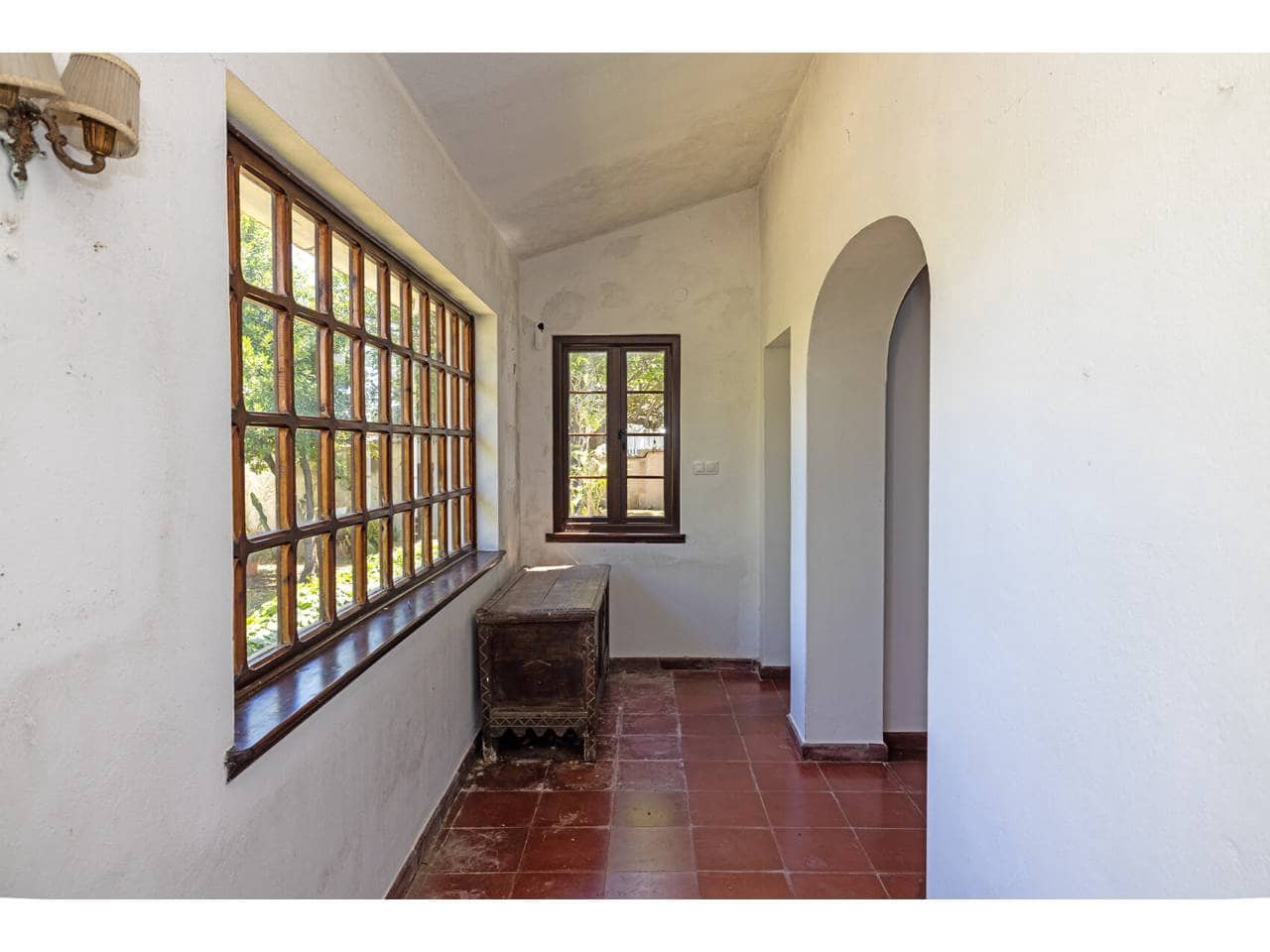 6 soverom Villa til salgs i Algeciras med garasje - € 582 000 (Ref: 9880451)