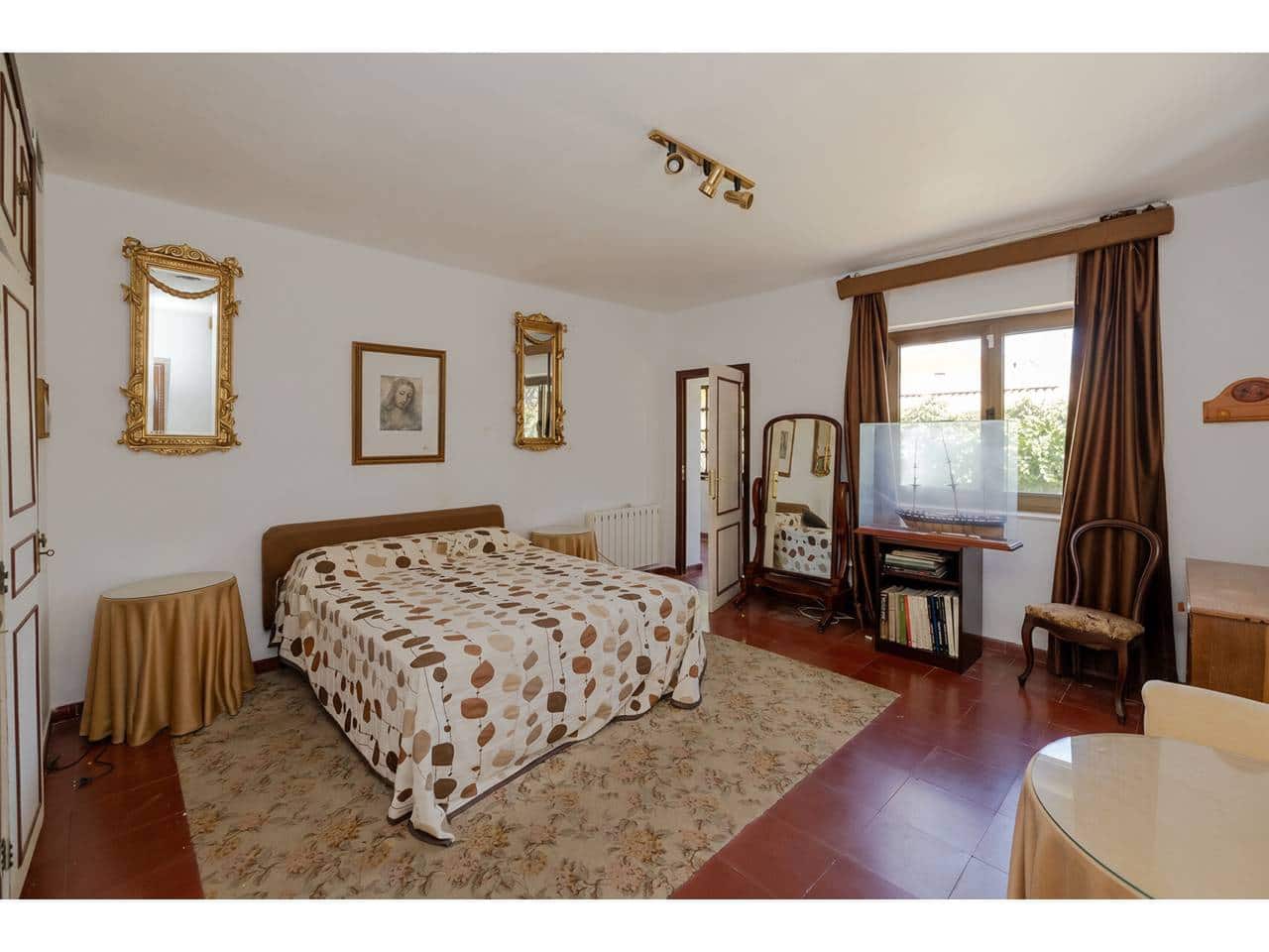 6 soverom Villa til salgs i Algeciras med garasje - € 582 000 (Ref: 9880451)