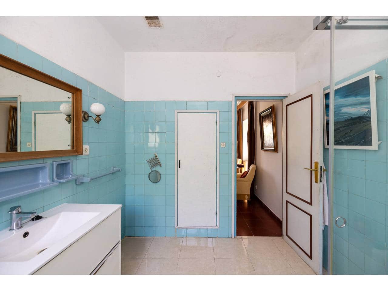 6 soverom Villa til salgs i Algeciras med garasje - € 582 000 (Ref: 9880451)