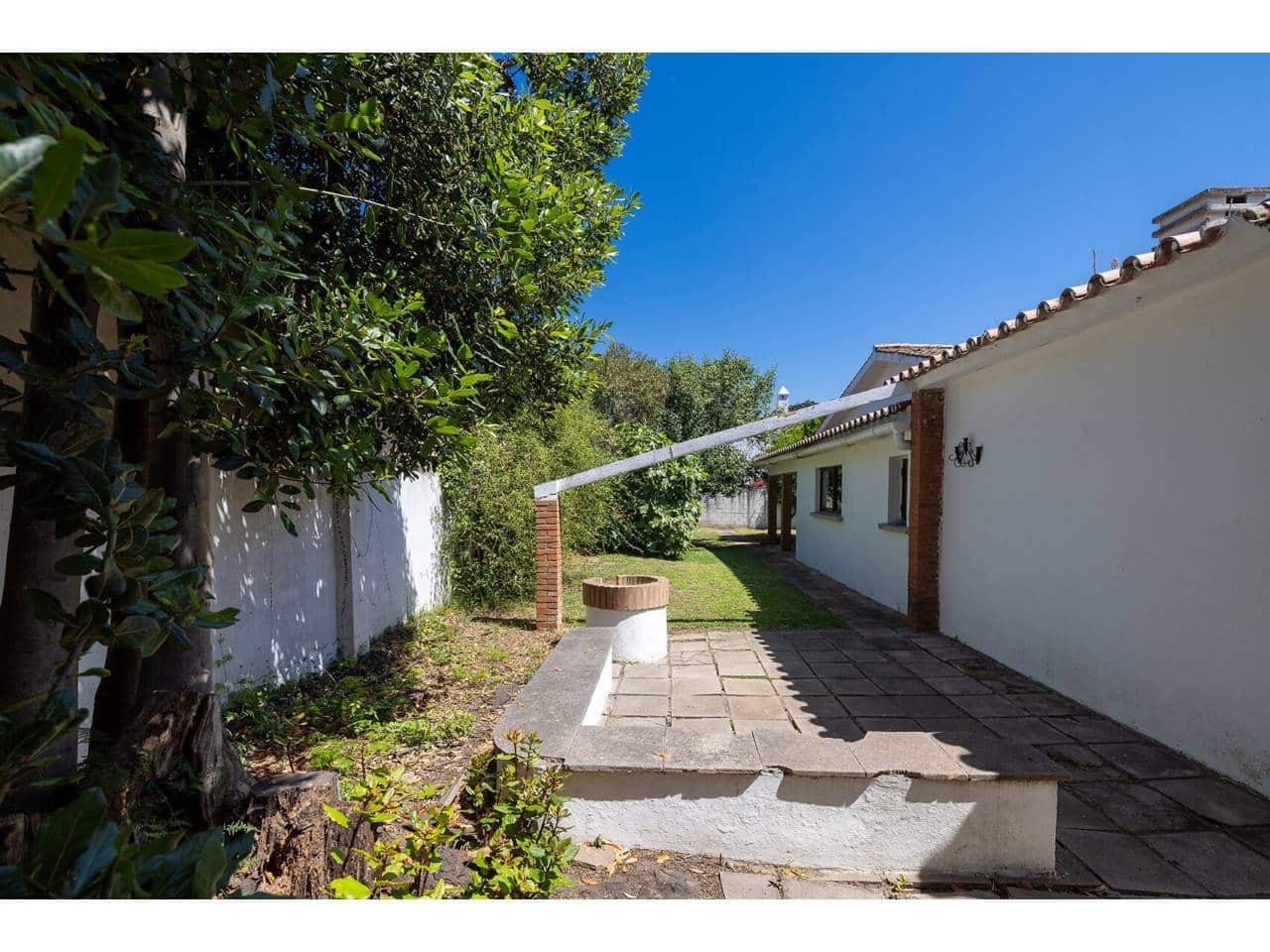 6 soverom Villa til salgs i Algeciras med garasje - € 582 000 (Ref: 9880451)