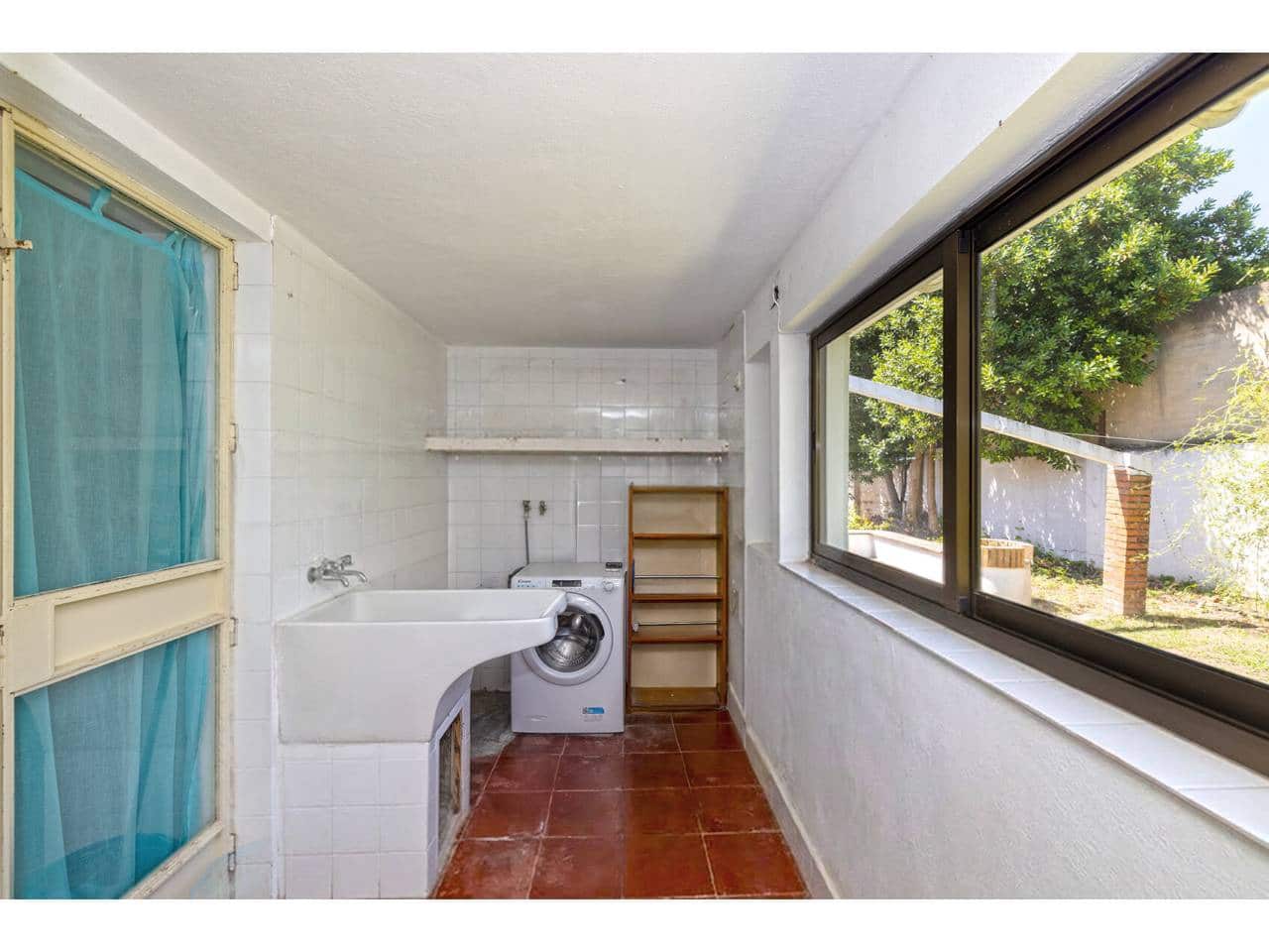 6 soverom Villa til salgs i Algeciras med garasje - € 582 000 (Ref: 9880451)