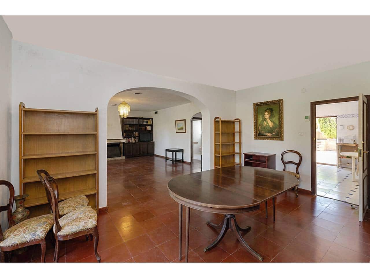 6 soverom Villa til salgs i Algeciras med garasje - € 582 000 (Ref: 9880451)
