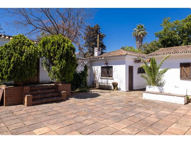 6 soveværelse Villa til salg i Algeciras med garage - € 582.000 (Ref: 9880451)