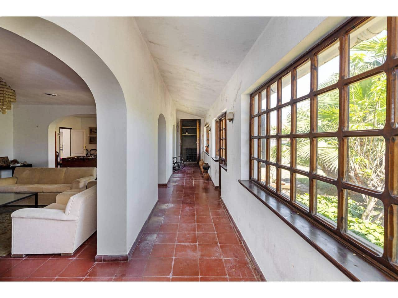 6 soverom Villa til salgs i Algeciras med garasje - € 582 000 (Ref: 9880451)