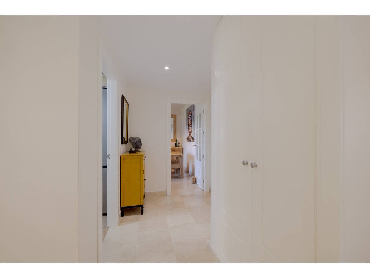 2 soveværelse Lejlighed til salg i La Alcaidesa med swimmingpool garage - € 339.000 (Ref: 9949050)