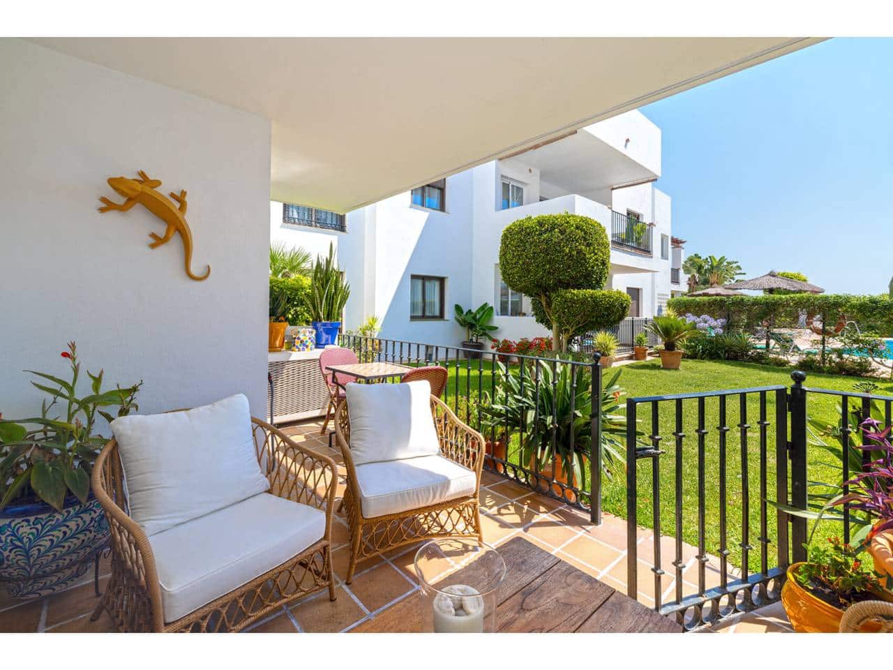 2 soveværelse Lejlighed til salg i La Alcaidesa med swimmingpool garage - € 339.000 (Ref: 9949050)
