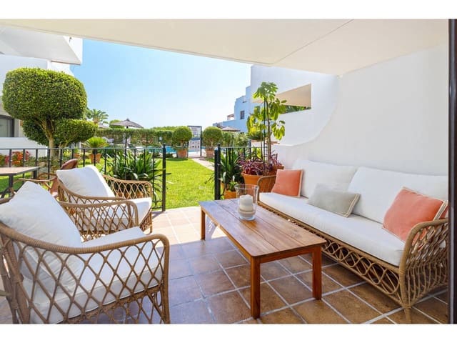 2 soveværelse Lejlighed til salg i La Alcaidesa med swimmingpool garage - € 339.000 (Ref: 9949050)