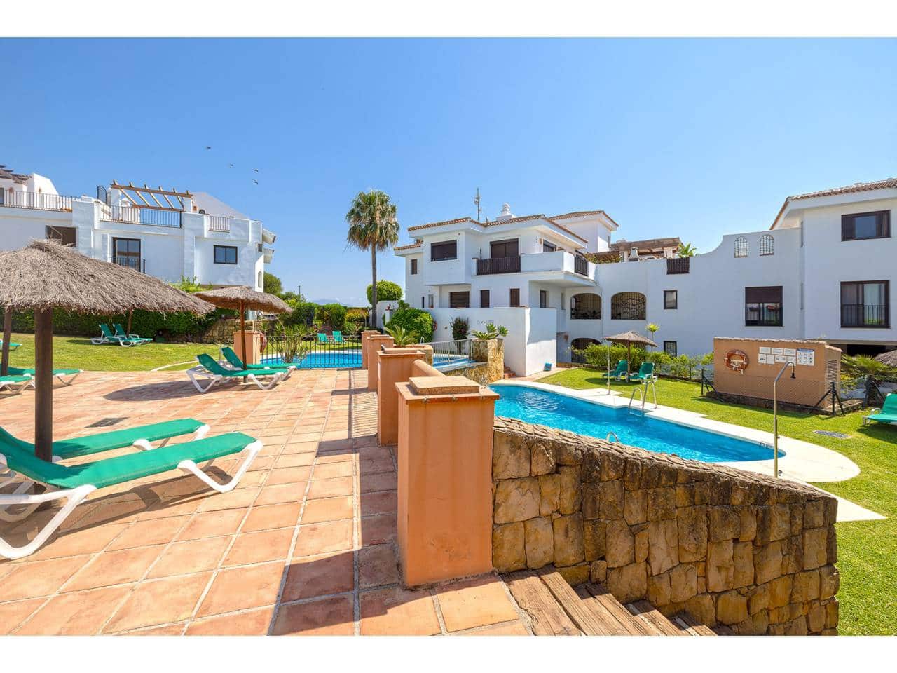 2 soveværelse Lejlighed til salg i La Alcaidesa med swimmingpool garage - € 339.000 (Ref: 9949050)