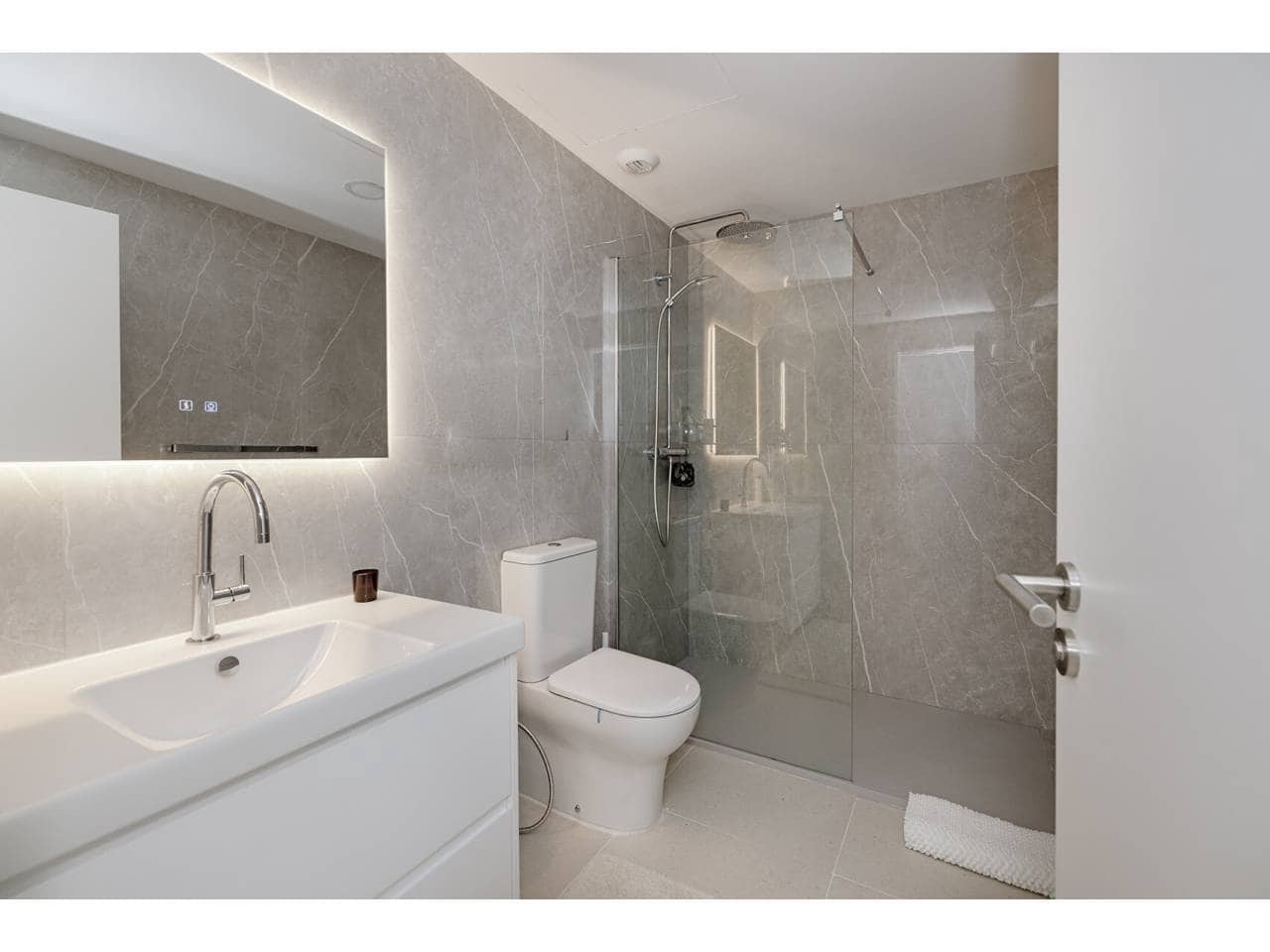 3 bedroom Apartment for sale in Sotogrande with pool garage - € 880,000 (Ref: 9969116)