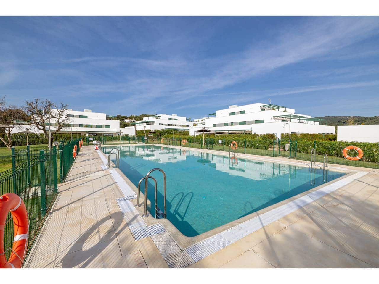 3 bedroom Apartment for sale in Sotogrande with pool garage - € 880,000 (Ref: 9969116)