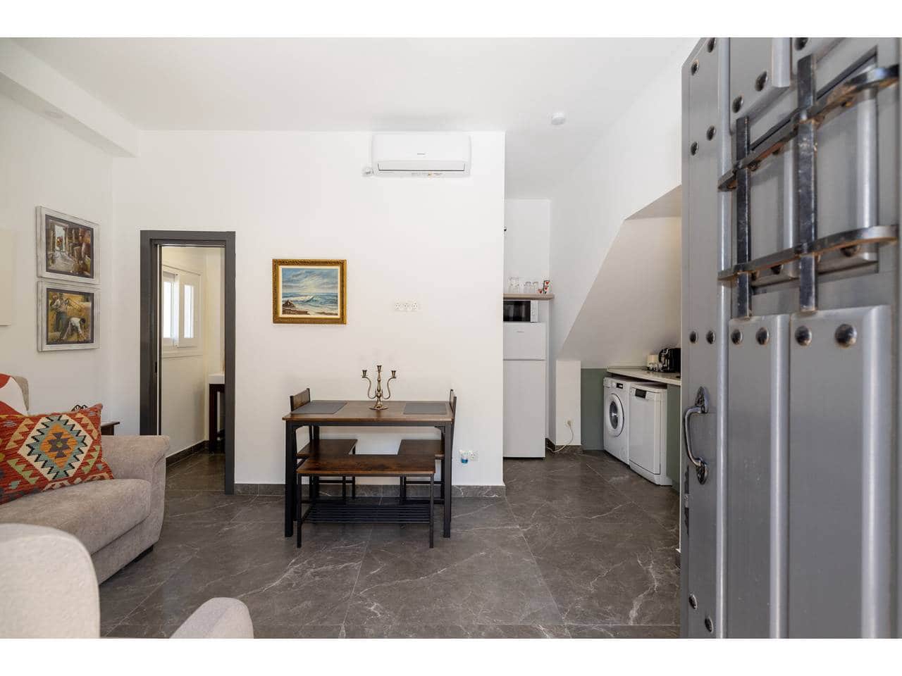 9 bedroom Villa for sale in Manilva with pool - € 1,250,000 (Ref: 9969117)