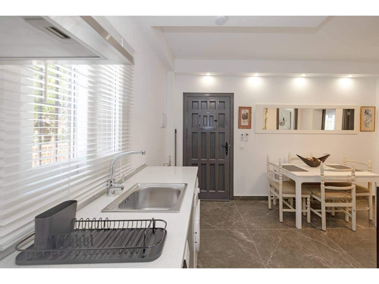 9 bedroom Villa for sale in Manilva with pool - € 1,250,000 (Ref: 9969117)