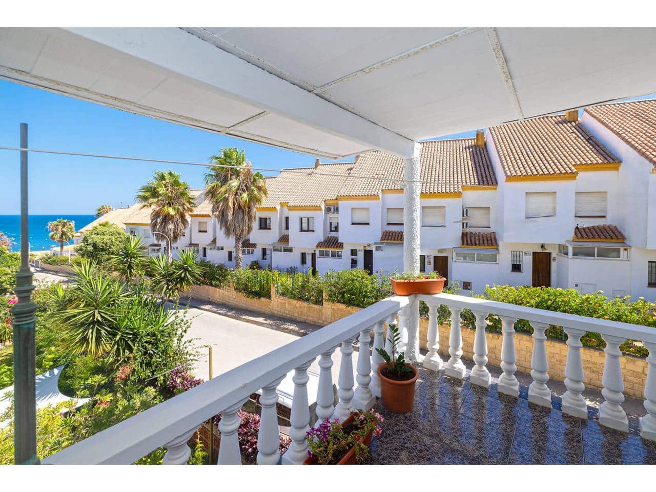 9 bedroom Villa for sale in Manilva with pool - € 1,250,000 (Ref: 9969117)