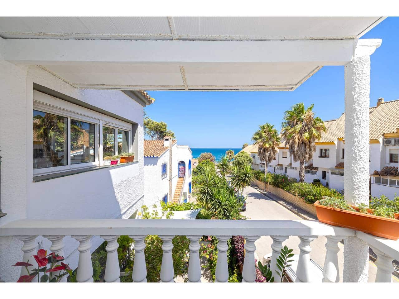 9 bedroom Villa for sale in Manilva with pool - € 1,250,000 (Ref: 9969117)