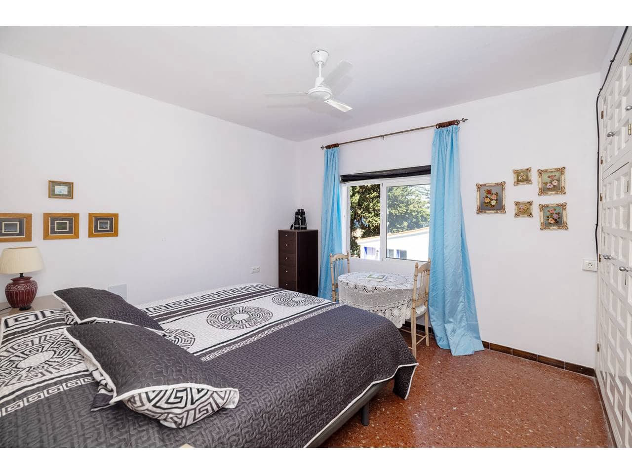 9 bedroom Villa for sale in Manilva with pool - € 1,250,000 (Ref: 9969117)