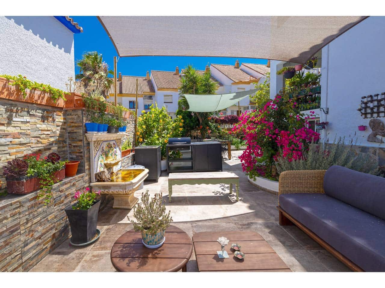 9 bedroom Villa for sale in Manilva with pool - € 1,250,000 (Ref: 9969117)