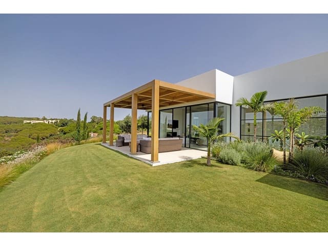 3 soverom Villa til salgs i Sotogrande Alto, San Roque med svømmebasseng garasje - € 2 950 000 (Ref: 9978080)