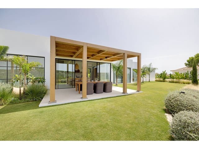 3 soverom Villa til salgs i Sotogrande Alto, San Roque med svømmebasseng garasje - € 2 950 000 (Ref: 9978080)