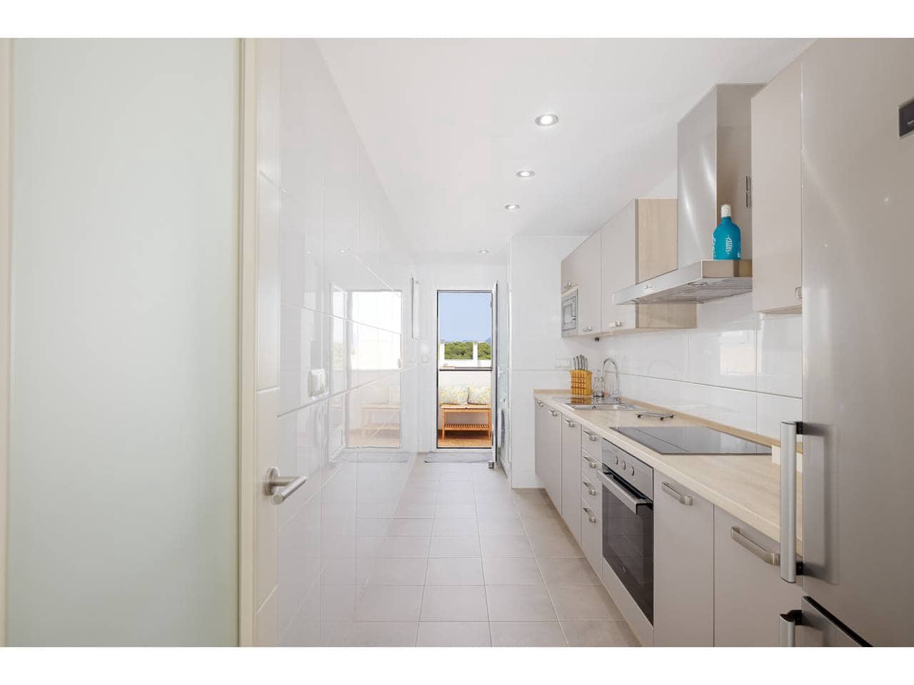 2 slaapkamer Appartement te koop in La Alcaidesa met zwembad garage - € 300.000 (Ref: 9978081)
