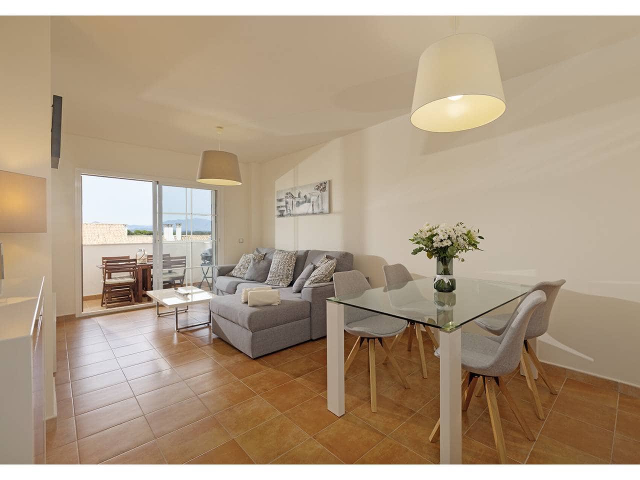 2 slaapkamer Appartement te koop in La Alcaidesa met zwembad garage - € 300.000 (Ref: 9978081)