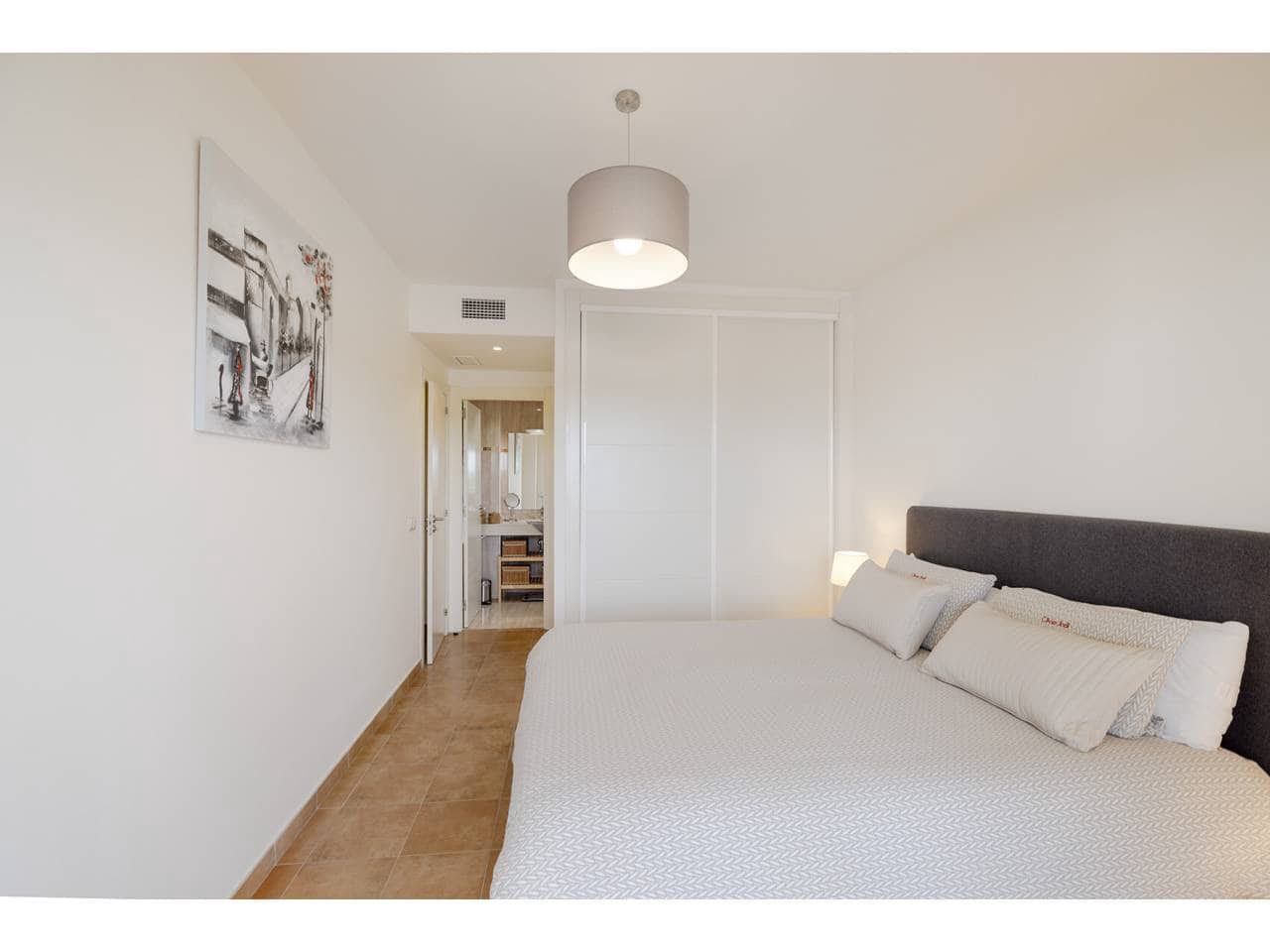 2 slaapkamer Appartement te koop in La Alcaidesa met zwembad garage - € 300.000 (Ref: 9978081)