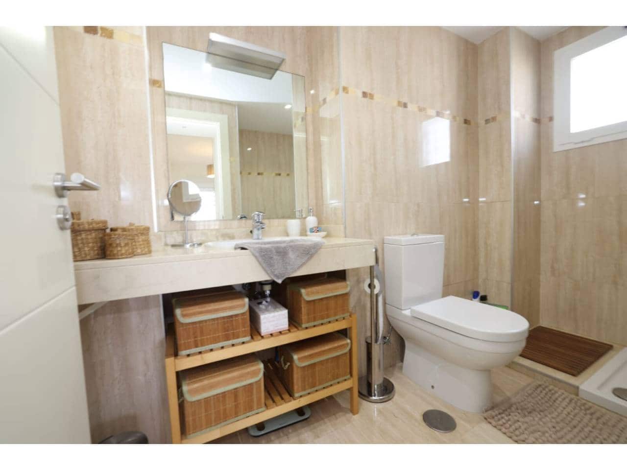 2 slaapkamer Appartement te koop in La Alcaidesa met zwembad garage - € 300.000 (Ref: 9978081)