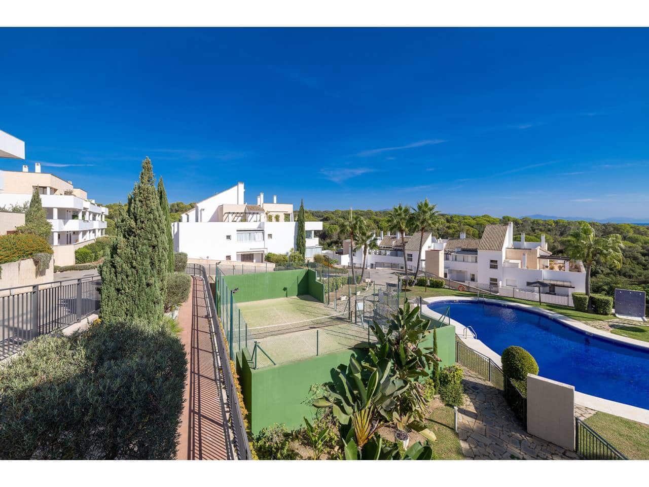 2 slaapkamer Appartement te koop in La Alcaidesa met zwembad garage - € 300.000 (Ref: 9978081)