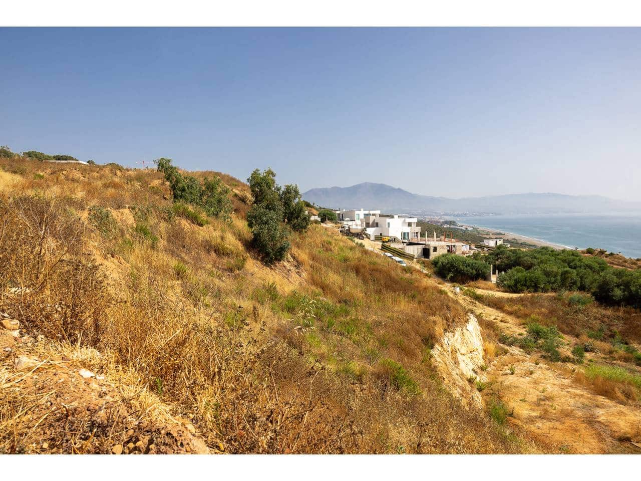 4 bedroom Villa for sale in Manilva with pool garage - € 3,700,000 (Ref: 9986283)