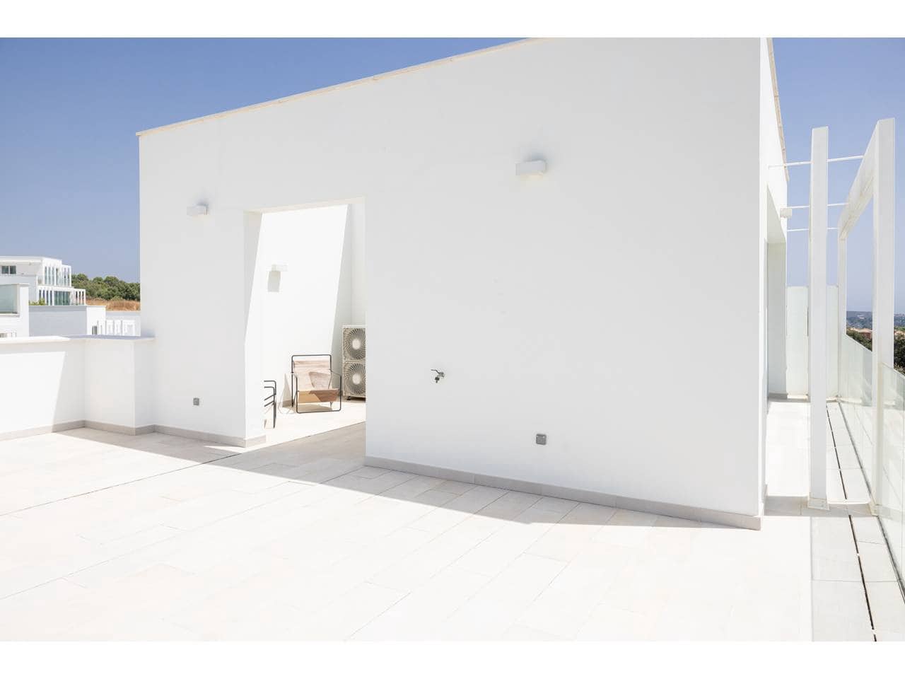 5 quarto Moradia Geminada para venda em Sotogrande com piscina garagem - 1 450 000 € (Ref: 9996559)