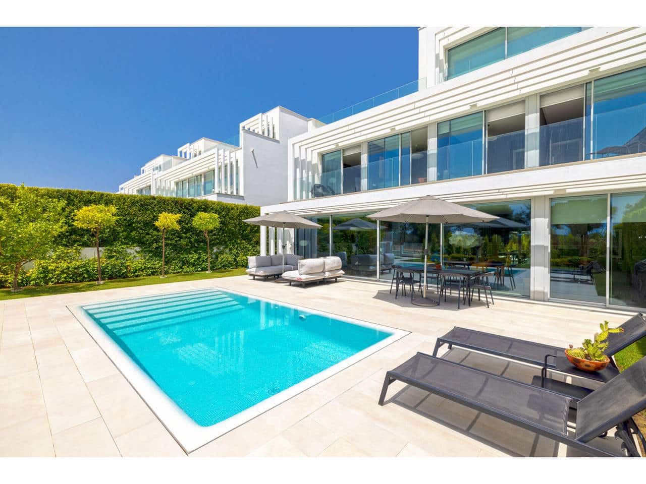 5 quarto Moradia Geminada para venda em Sotogrande com piscina garagem - 1 450 000 € (Ref: 9996559)