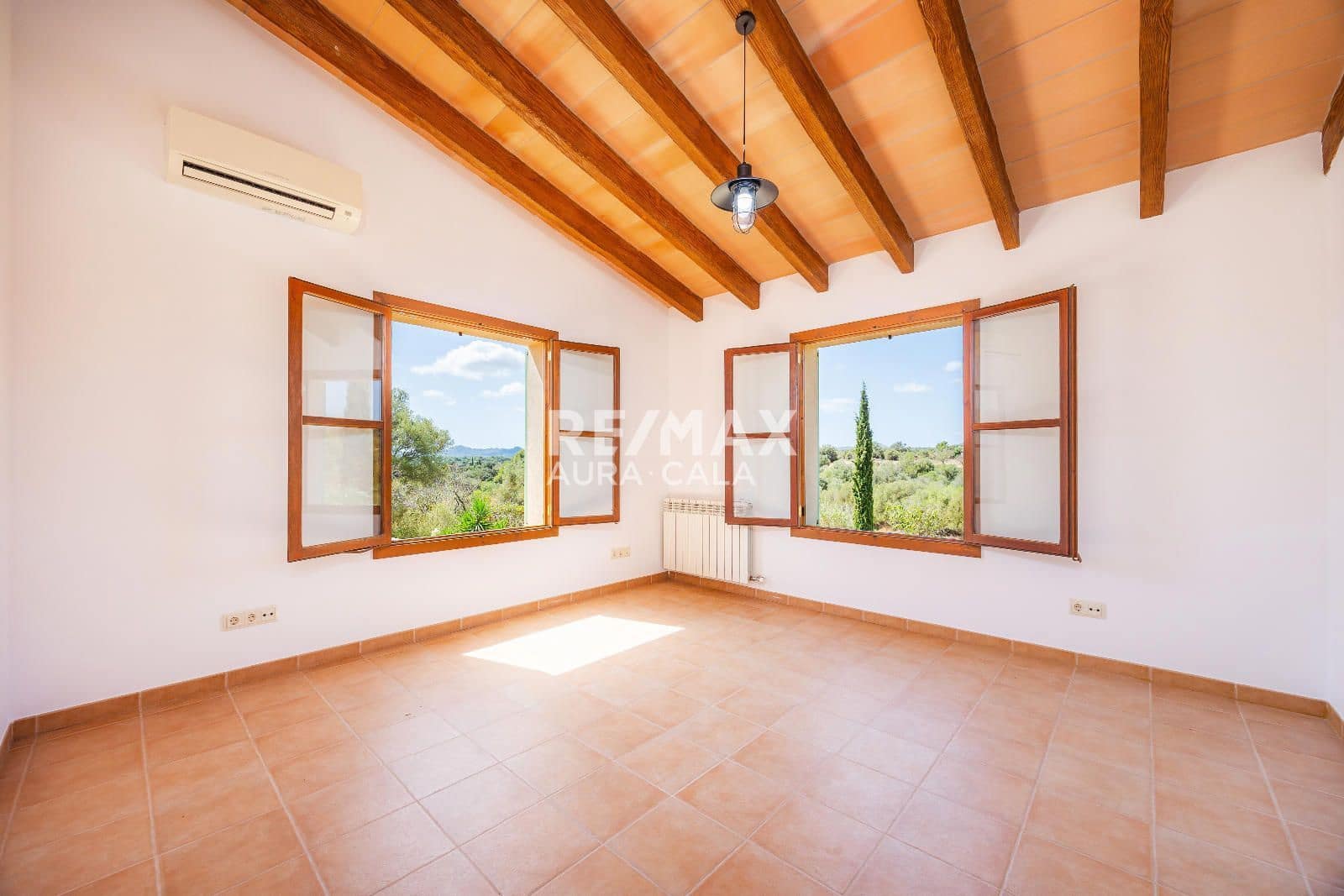 4 Zimmer Villa zu vermieten in Arta mit Pool Garage - 3.180 € (Ref: 10039181)