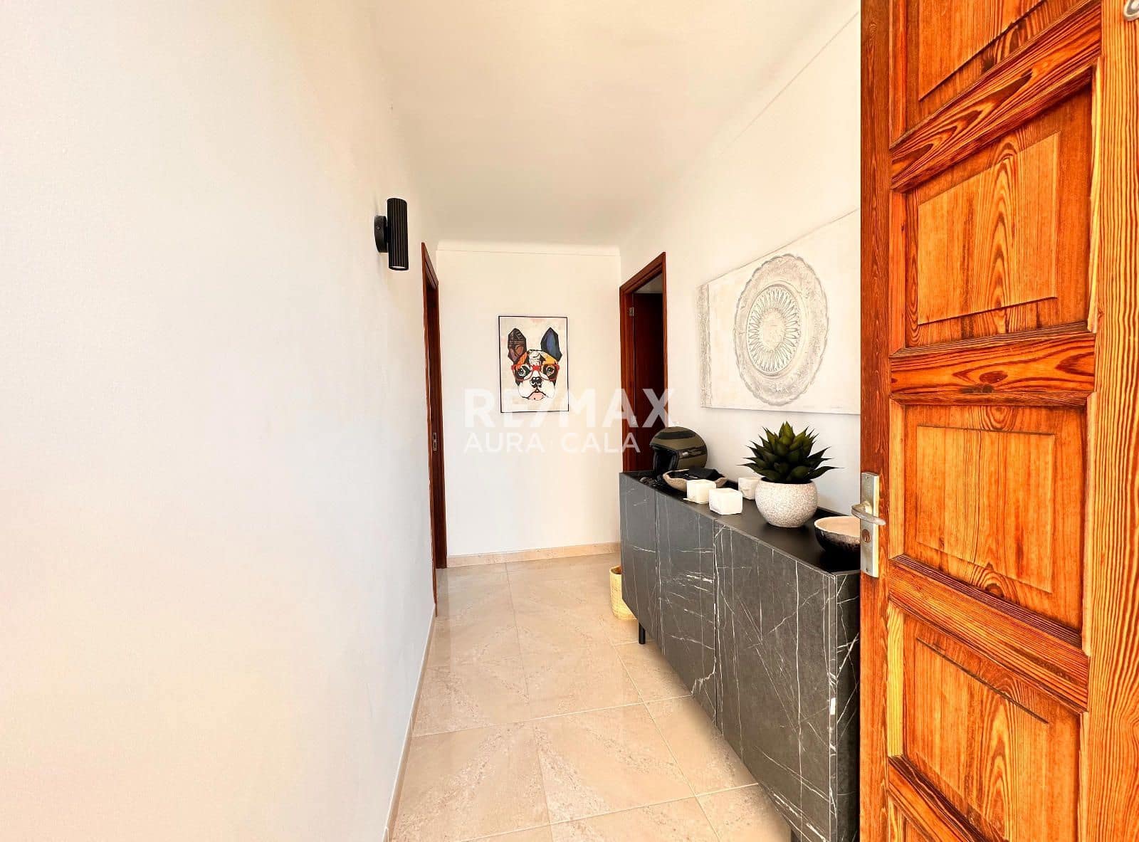 3 bedroom Flat for sale in Platja d'Alcudia with garage - € 670,000 (Ref: 10125223)