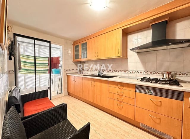 3 sypialnia Mieszkanie na sprzedaż w Cala Ratjada, Capdepera z garażem - 320 000 € (Ref: 10158708)