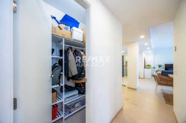 3 soverom Leilighet til salgs i Cala Ratjada, Capdepera med svømmebasseng garasje - € 550 000 (Ref: 9456553)