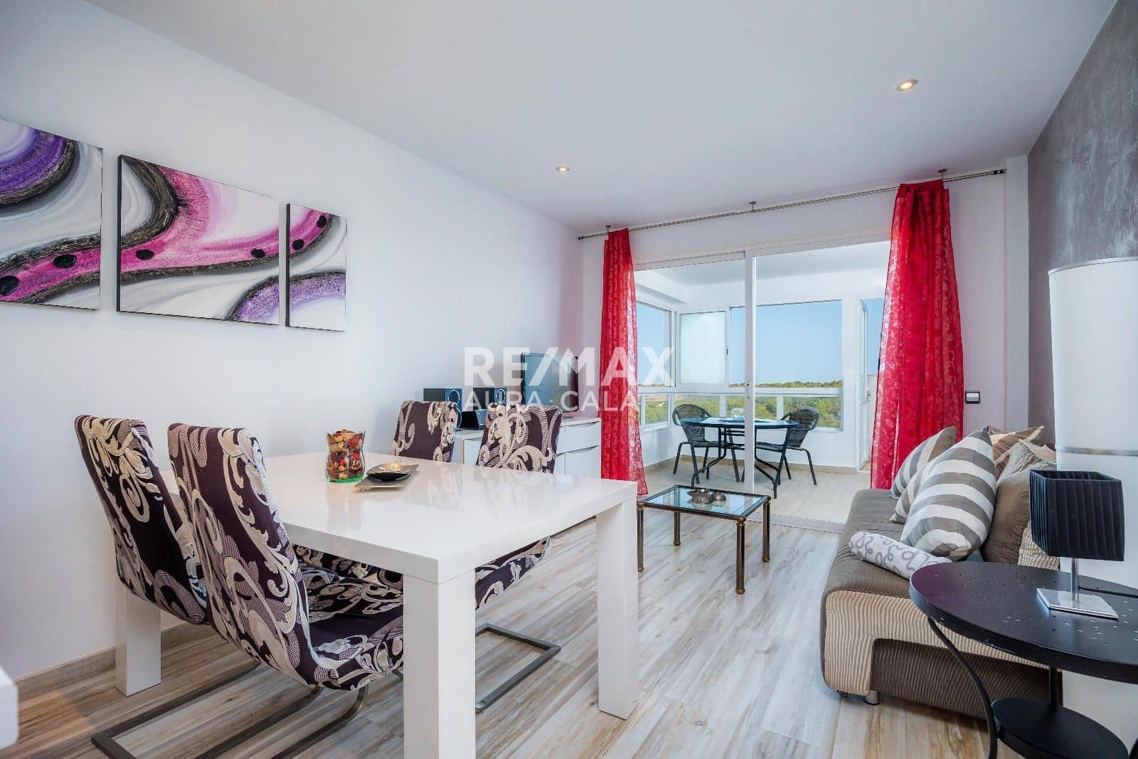 2 slaapkamer Penthouse te koop in Cala Millor met zwembad - € 410.000 (Ref: 9456554)
