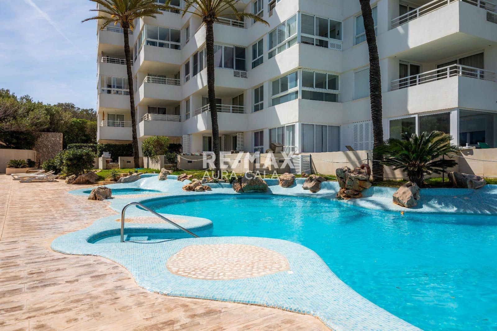 2 slaapkamer Penthouse te koop in Cala Millor met zwembad - € 410.000 (Ref: 9456554)