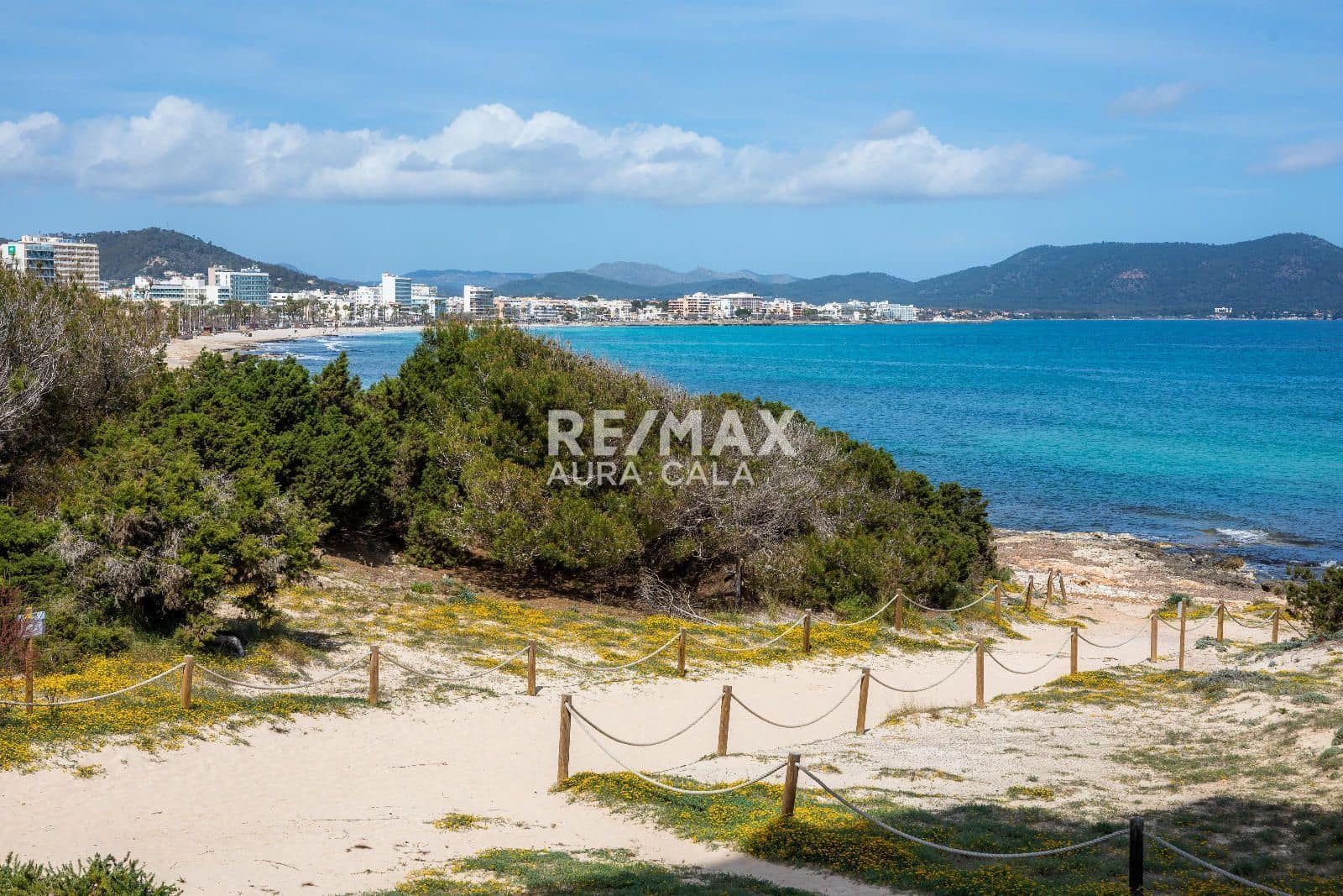 2 slaapkamer Penthouse te koop in Cala Millor met zwembad - € 410.000 (Ref: 9456554)
