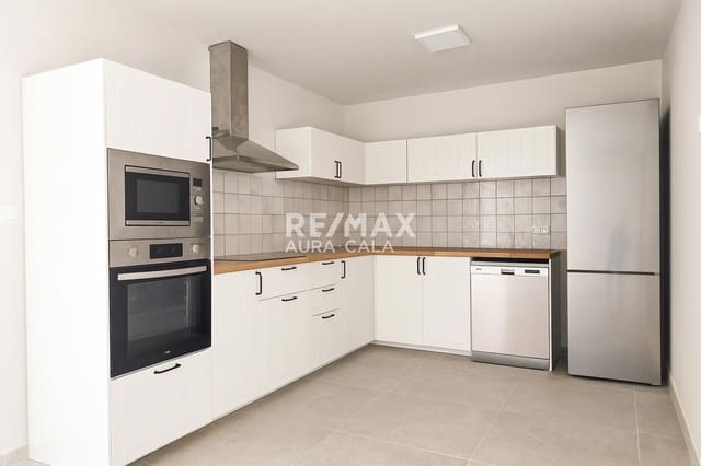 3 bedroom Townhouse for sale in Cala Ratjada, Capdepera with pool garage - € 670,000 (Ref: 9456555)