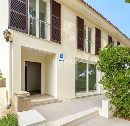 3 bedroom Townhouse for sale in Cala Ratjada, Capdepera with pool garage - € 670,000 (Ref: 9456555)