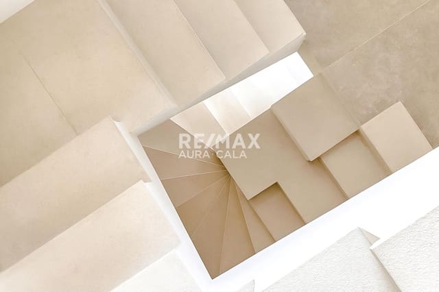 3 bedroom Townhouse for sale in Cala Ratjada, Capdepera with pool garage - € 670,000 (Ref: 9456555)